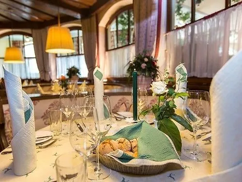Hotel Hubertushof Anif