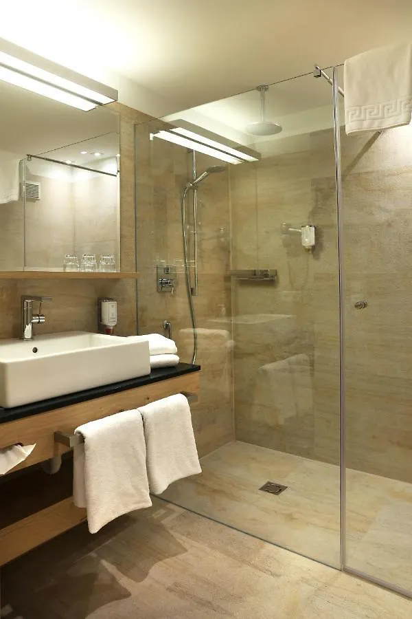 Hotel Hubertushof Anif