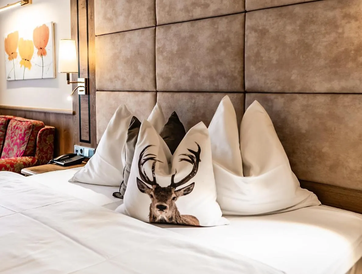 Hotel Hubertushof Anif