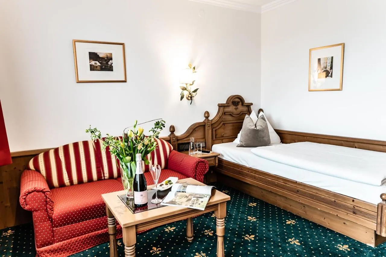 Hotel Hubertushof Anif