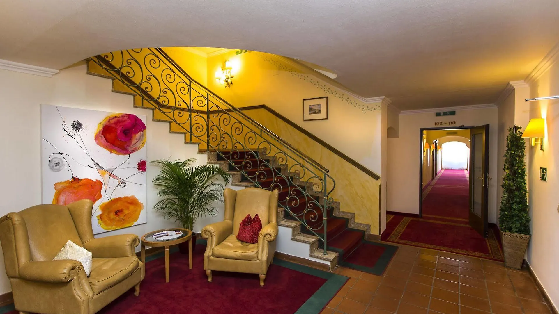Hotel Hubertushof Anif 4*,